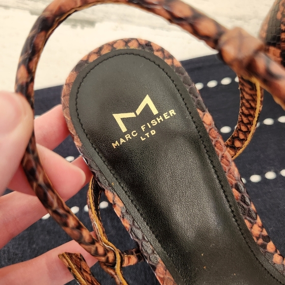 Marc Fisher Jiny 2 Square Toe Snakeskin Ankle Strap Block Heel Sandal 8 - Picture 5 of 6